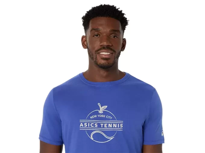 MEN’S NY TENNIS TEE