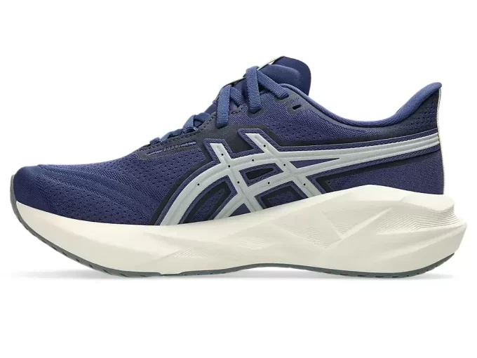NOVABLAST  5 ASICS TRACK CLUB