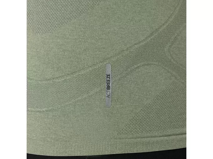 ROAD SEAMLESS SHORT SLEEVE TOP ROAD SEAMLESS SHORT SLEEVE TOP