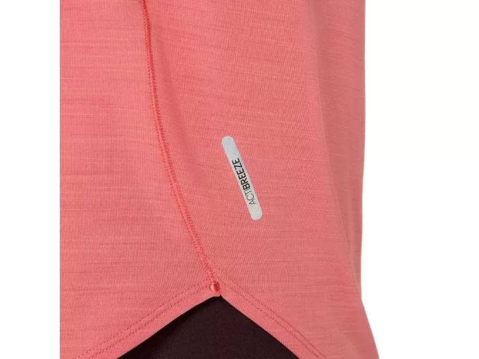 ROAD V-NECK SHORT SLEEVE TOP ROAD V-NECK SHORT SLEEVE TOP