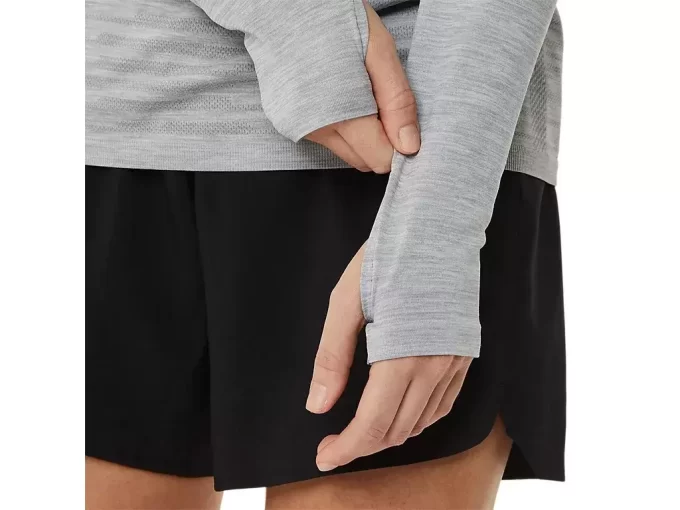 WOMEN’S SEAMLESS LONG SLEEVE TOP WOMEN’S SEAMLESS LONG SLEEVE TOP