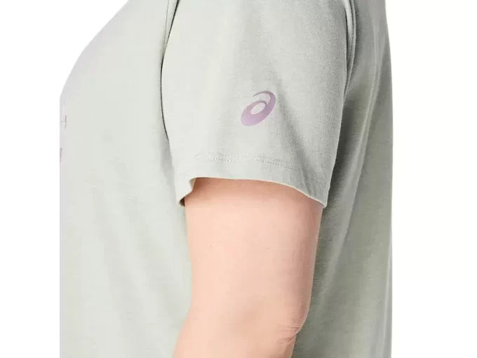 WOMEN’S SUNFLOWER SLOGAN V-NECK